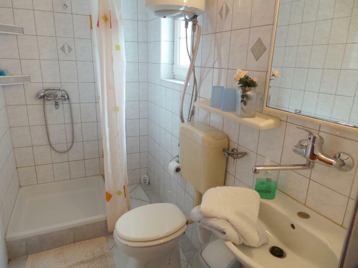 Apartmani Vjera Ribarica Buitenkant foto